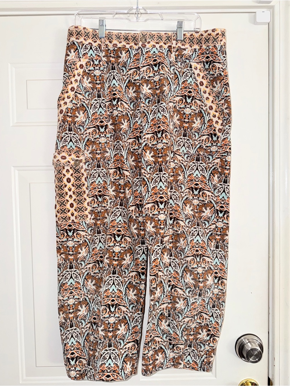 Anthropologie boho tapestry print cropped wide leg pants size 14